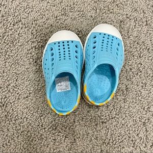 NWOT- native shoes